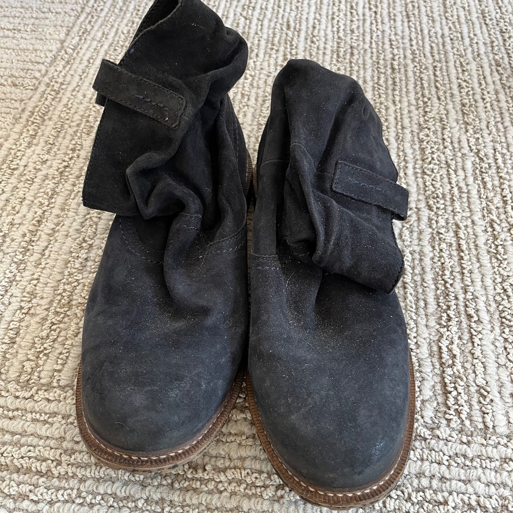 Slouchy suede ankle boots